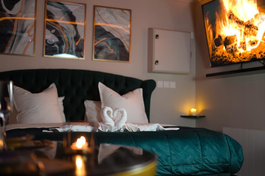 ambiance-bougies-suite-romantique-raismes.jpg